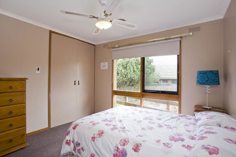 Geelong Holiday Home - Darwin Holiday 1