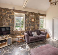 Georgia - Darwin Holiday