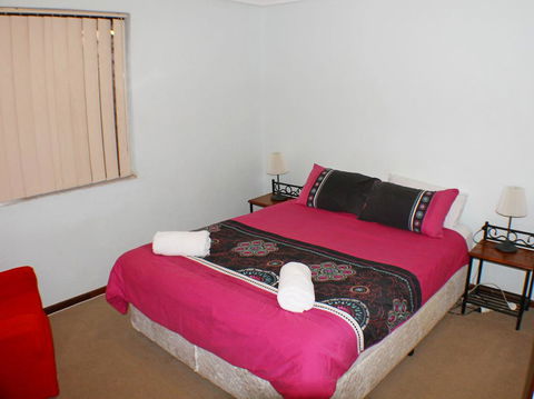 Geraldton Holiday Unit - Darwin Holiday 2