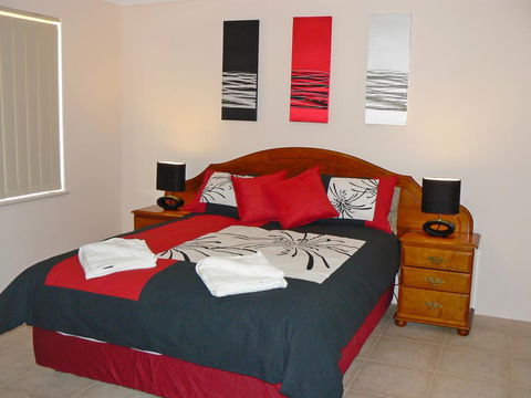 Geraldton Luxury Vacation Home - Darwin Holiday 0