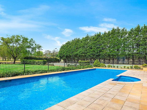 Gerron Park - Country Luxe, Tennis Court And Pool - Darwin Holiday 2