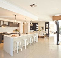 Getaway on Poplars - Comfortable and well-appointed - Darwin Holiday