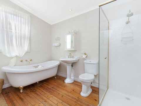 Ginabella - Darwin Holiday 1