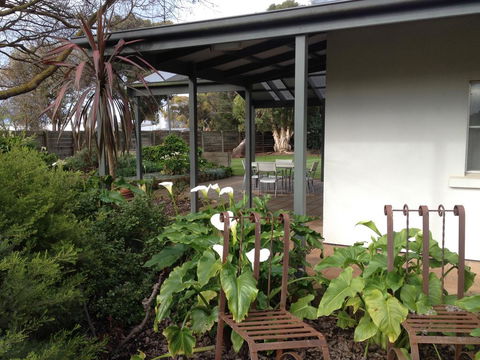 Girraween House - Darwin Holiday 1