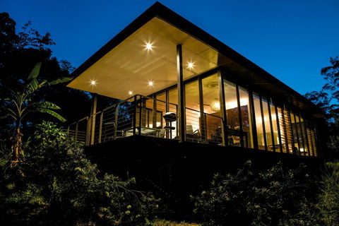 Glass On Glasshouse - Darwin Holiday 0