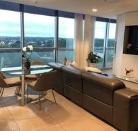 Glasshouse Apartment - at Parramatta - Darwin Holiday