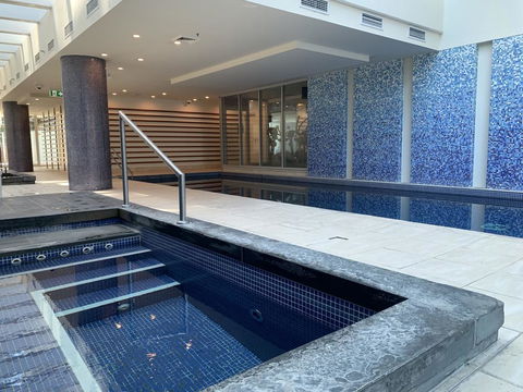 GLENELG Five Stars - Darwin Holiday 1