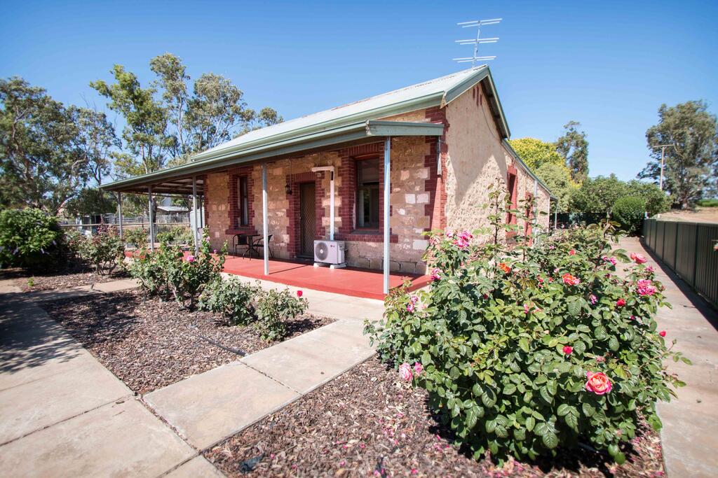 Petwood SA Darwin Holiday