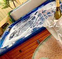 Glenway House Spa Oasis Rockingham - Darwin Holiday