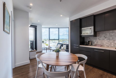 Golden Box Hill Apartment - Darwin Holiday 1