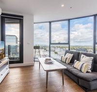 Golden Box Hill Apartment - Darwin Holiday