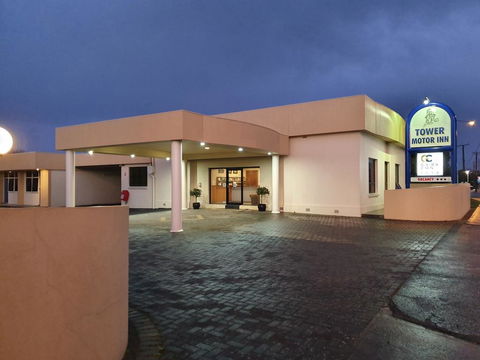 Golden Chain Tower Motor Inn - Darwin Holiday 1