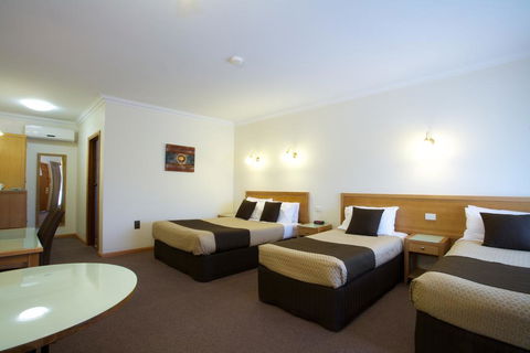 Golden Grain Motor Inn - Darwin Holiday 1