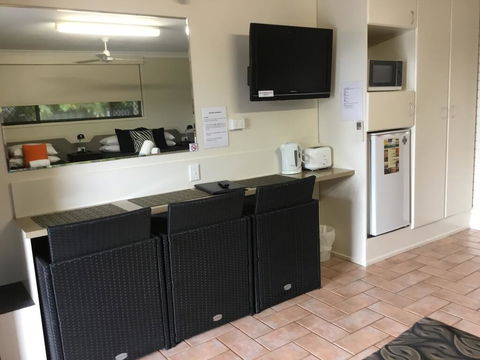 Golden Palms Motor Inn - Darwin Holiday 3