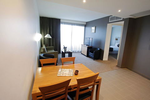 Golden Pebble Hotel - Darwin Holiday 3