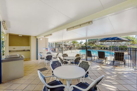 Golden Riviera Absolute Beachfront Resort - Darwin Holiday 1