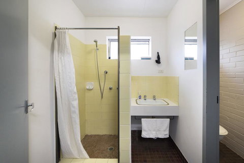 Grampians View Cottages And Units - Darwin Holiday 3