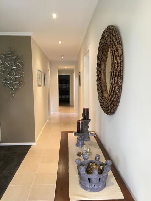 Grand Escape McKenzie - Boutique Rentals - Darwin Holiday 3