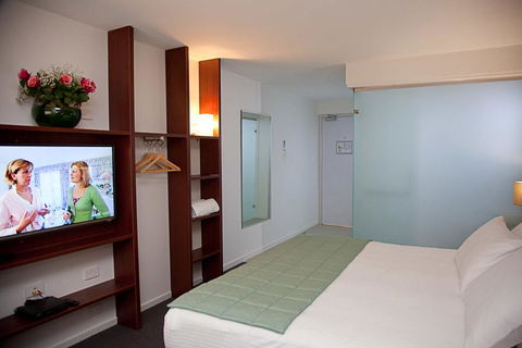 Grand Hotel And Studios - Darwin Holiday 1
