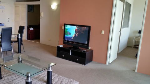 Grand Hotel Apartments Gold Coast By Owner - Darwin Holiday 2