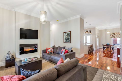 Grandview Accommodation - The Flaxley Apartments - Darwin Holiday 3