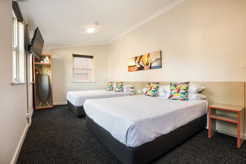 Granville Hotel - Darwin Holiday 1