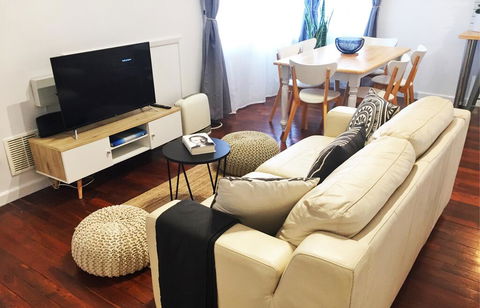 Great Comfort & Style In Central Location - Darwin Holiday 3