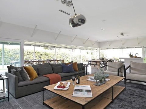 Greywood - Classic Highlands Charm & Serene Living - Darwin Holiday 3