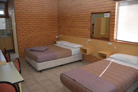 Grong Grong Motor Inn - Darwin Holiday 2