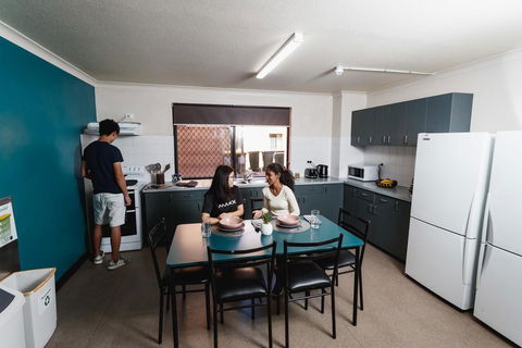 Guild House 6 Bedroom Flat - Darwin Holiday 2