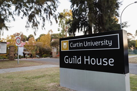 Guild House 6 Bedroom Flat - Darwin Holiday 1
