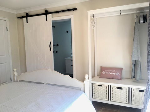 Gumleaf Manor Farmstay - Darwin Holiday 1