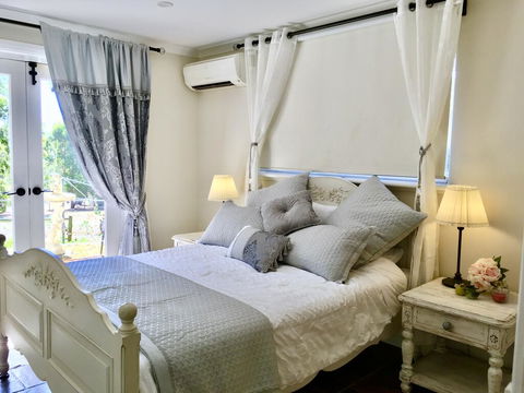 Gumleaf Manor Farmstay - Darwin Holiday 0