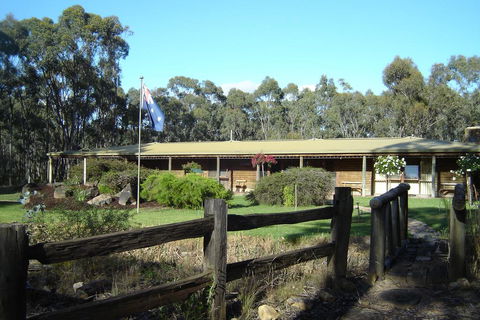 Gunyah Valley Retreat - Darwin Holiday 0