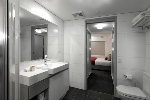 H On Mitchell Apartment Hotel - Darwin Holiday 2