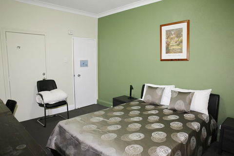 Hampton Court Apartments - Darwin Holiday 1