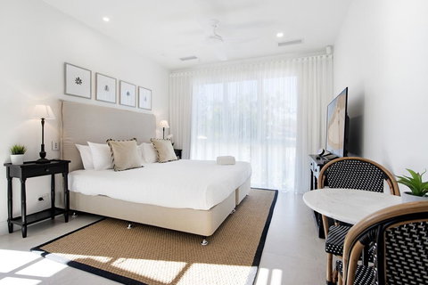 Hamptons #1 Broadbeach Apartment - 1 Bedroom - New Luxurious - Darwin Holiday 0