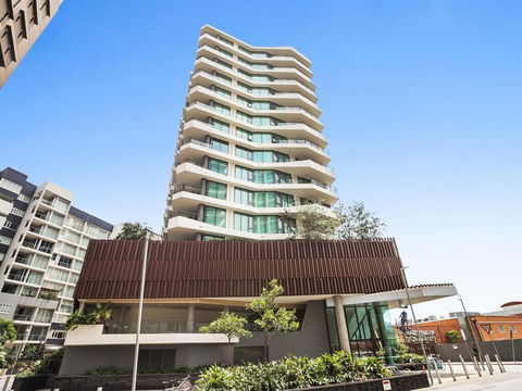 HARBOURSIDE- Hosted By: L'Abode Accommodation - Darwin Holiday 3