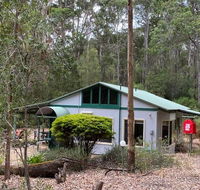 Harmony Forest Cottages  Lake side Lodge - Darwin Holiday