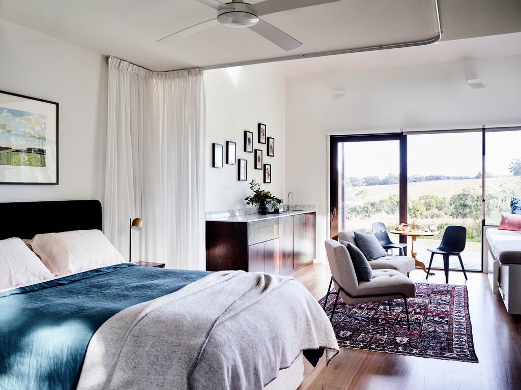 Point Leo ACT Darwin Holiday