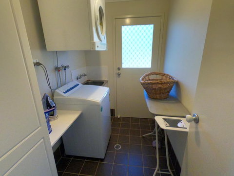 Hartley Hill Top Views - Darwin Holiday 1