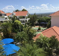 Haven on Noosa Hill - sunset views pools spa - Darwin Holiday