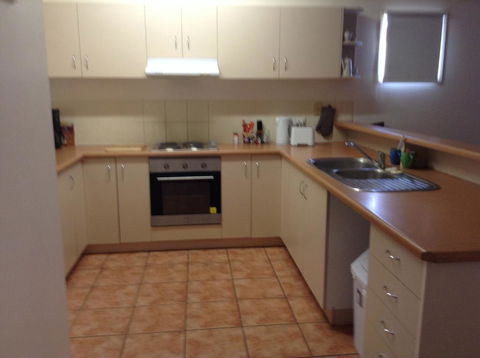 Hazelwood Gardens Apartment - Darwin Holiday 2