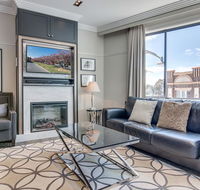 Head For The Hills At Charming Mountain Apartment - Darwin Holiday