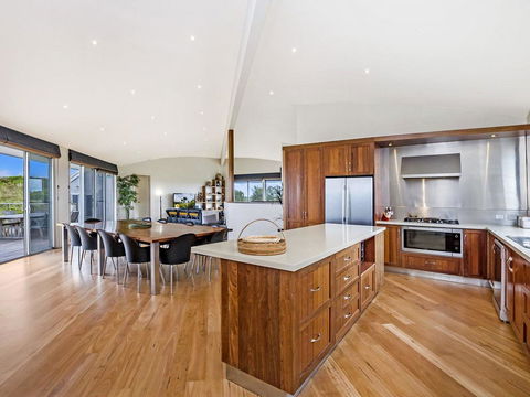 HEARN'S BEACH HOUSE - Darwin Holiday 2