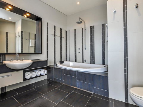 HEARN'S BEACHSIDE VILLA 3 - Darwin Holiday 3