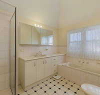 Heart of Geelong Entire Townhouse Sleeps 8 - Darwin Holiday