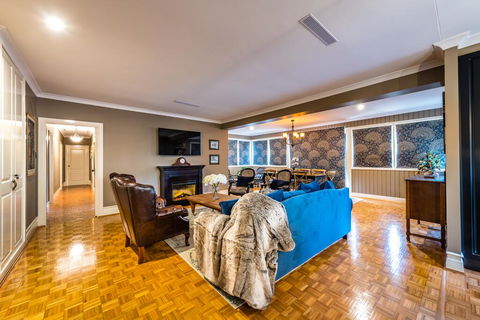 Hedge House - Luxury, Space, Style, Great Location - Darwin Holiday 3