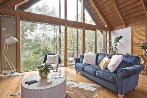 Hepburn Spa Pavilions - Darwin Holiday 0