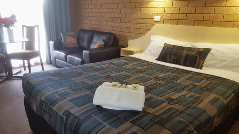 Hepburn Springs Motor Inn - Darwin Holiday 3